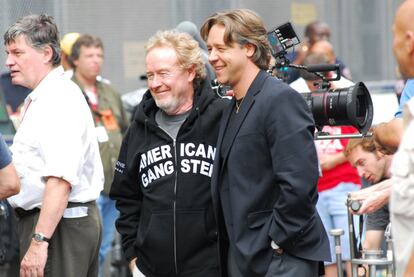 Russell Crowe y  Ridley Scott en septiembre de 2006 en New York mientras rodaban American Gangster.