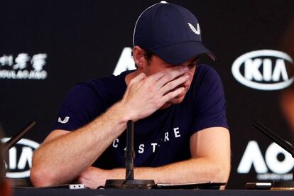 Andy Murray del Reino Unido ofrece una rueda de prensa en el marco del Abierto de Australia.