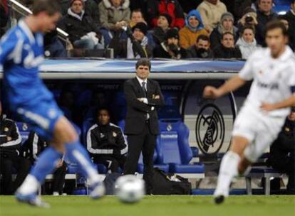 Juande contempla un momento del partido del Madrid contra el Zenit.