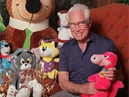 William Hanna, junto a algunos de sus personajes llevados a la pequeña pantalla.