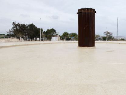 Estado actual de la glorieta en Ciudad de la Luz que costó 2,3 millones y cuya estructura se llevó el viento.