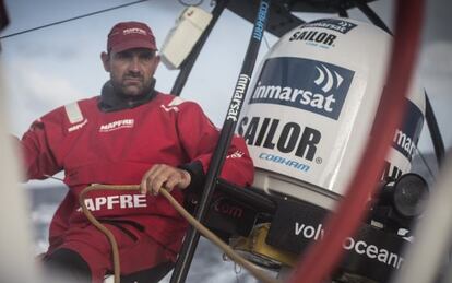 Xabi Fern&aacute;ndez durante la sexta etapa de la Volvo Ocean Race.