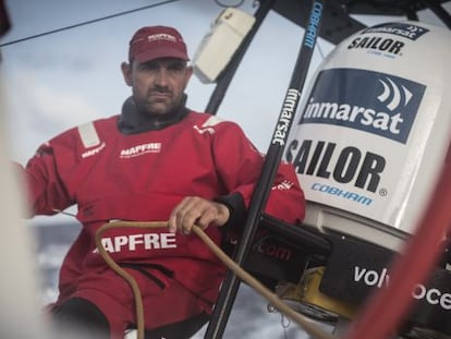 Xabi Fern&aacute;ndez durante la sexta etapa de la Volvo Ocean Race.