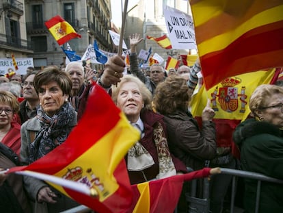 Diversos manifestants de Societat Civil.