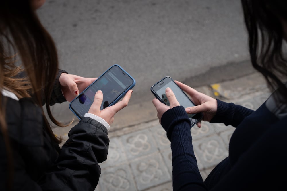 Felling Included Feeling included and safe: The good side of always carrying your phone ...