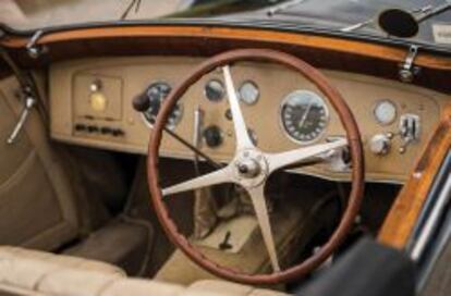 Interior del Bugatti Type 57S Cabriolet, coche vendido el pasado fin de semana por 7,7 millones de dólares.