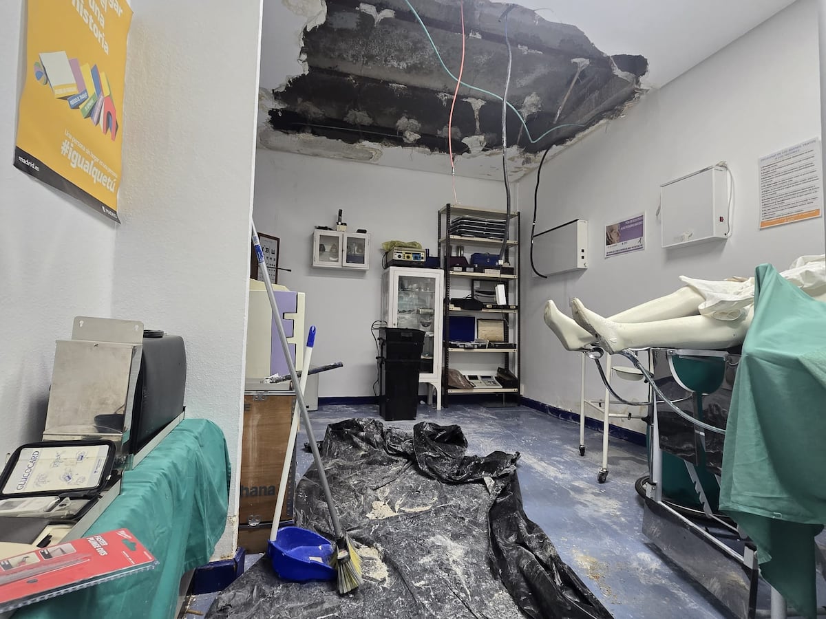 Se cae un falso techo en un centro de salud del Ayuntamiento de Madrid que lleva años arrastrando problemas estructurales