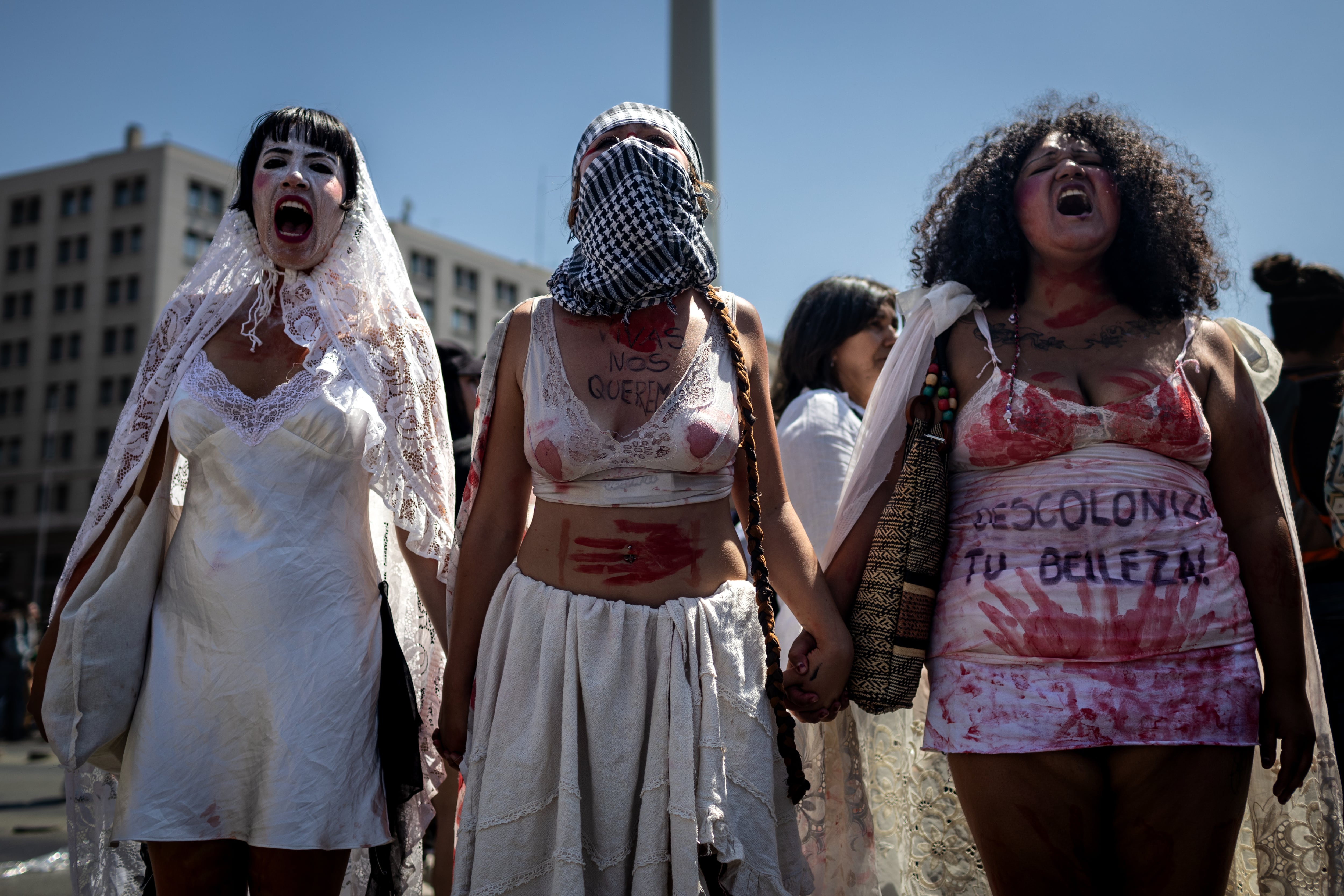 8M: las mujeres gritan “paren de matarnos” a una América Latina en pleno giro conservador