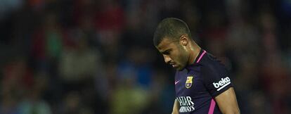 Rafinha abandona Los Cármenes tras lesionarse.