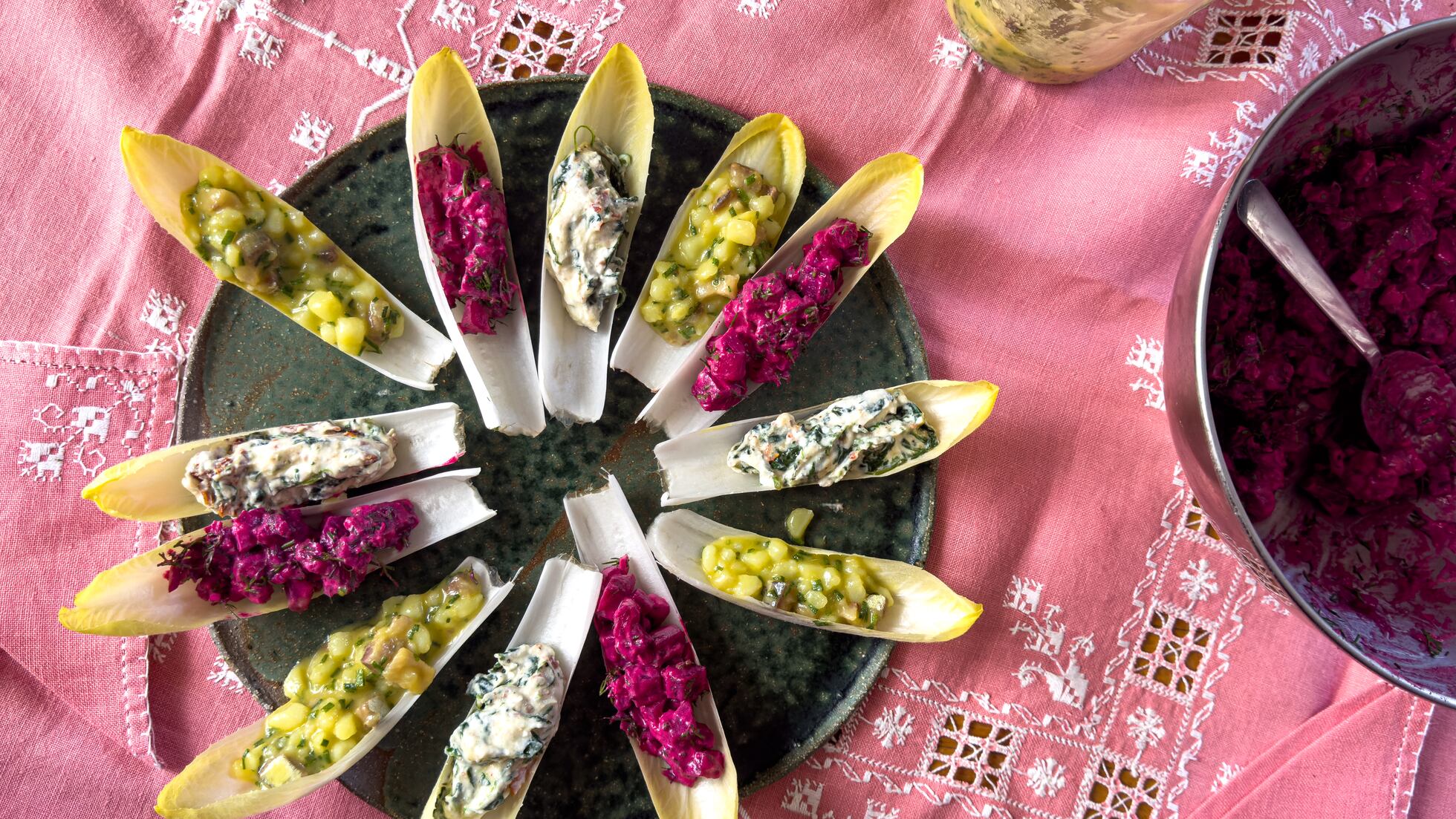 Una endivia y tres rellenos frescos para este verano-image