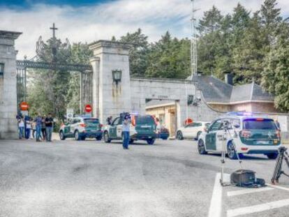 Cientos de personas visitan la tumba del dictador por última vez en el Valle de los Caídos