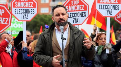El presidente de VOX, Santiago Abascal, durante su intervención en la concentración del domingo en la plaza de Colón de Madrid.