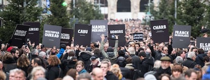 Manifestación en Lille, norte de Francia. Decenas de miles de personas protagonizaron manifestaciones en toda Francia después de tres días de terror.