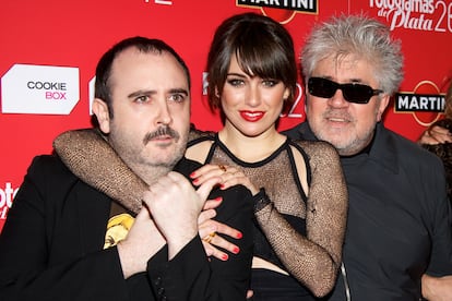 Carlos Areces, Blanca Suárez y Pedro Almodóvar, en la entrega de los premios 'Fotogramas', en Madrid, en 2013.  