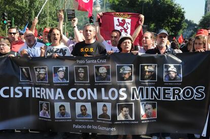 Una pancarta hace mención a Cistierna, una de las zonas de la provincia de León con actividad minera.