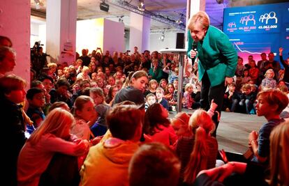 La canciller alemana, Angela Merkel, en un evento con niños el 17 de septiembre en Berlín.