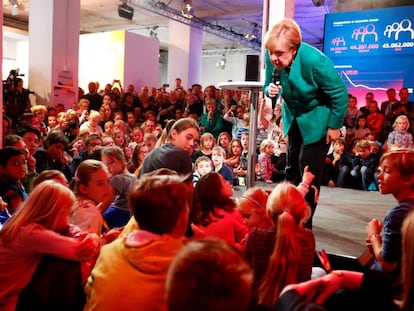 La canciller alemana, Angela Merkel, en un evento con niños el 17 de septiembre en Berlín.