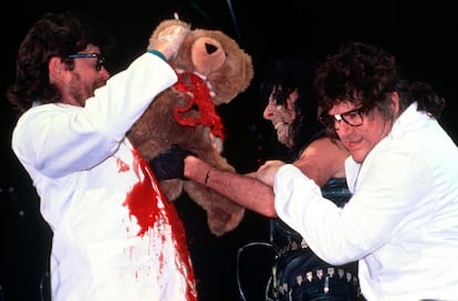 Alice Cooper, during one of his bloody tricks at London's Wembley Stadium, in 1991.