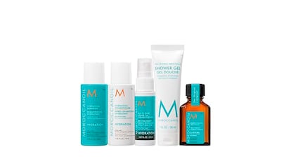 Set de lujo Moroccanoil sobre fondo blanco.