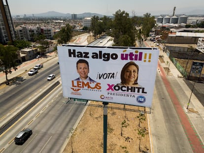 Un espectacular de la campaña conjunta por Pablo Lemus y Xóchitl Gálvez en Guadalajara (Estado de Jalisco).