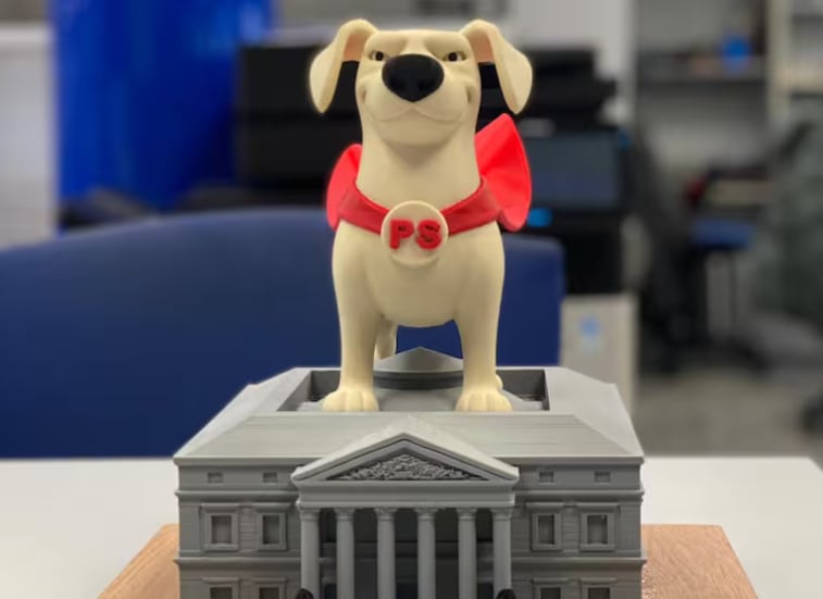 La Catalonia mette all'asta la figura del Perro Sanxe del presidente del Governo