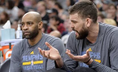 Vince Carter y Marc Gasol.