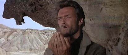 Clint Eastwood, actor doblado por Constantino Romero, en la película 'El bueno, el feo y el malo', de Sergio Leone.