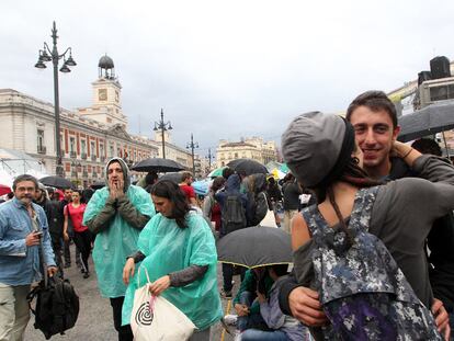 Acampada de Sol bajo la lluvia