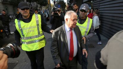 El extesorero de CDC Andreu Viloca, durante su detención por la trama del 3% en 2015.