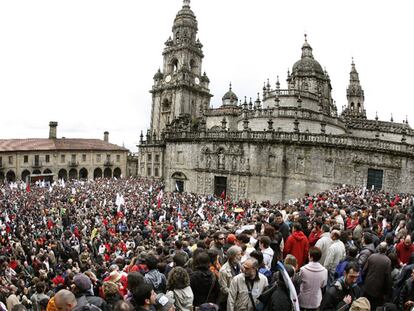 Manifestación en favor del gallego en la plaza de la Quintana, en Santiago de Compostela.