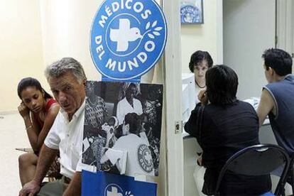 Consulta de la ONG Médicos del Mundo en Sevilla.