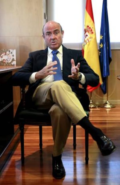 El ministro de Economía y Competitividad, Luis de Guindos, durante la entrevista con Efe.