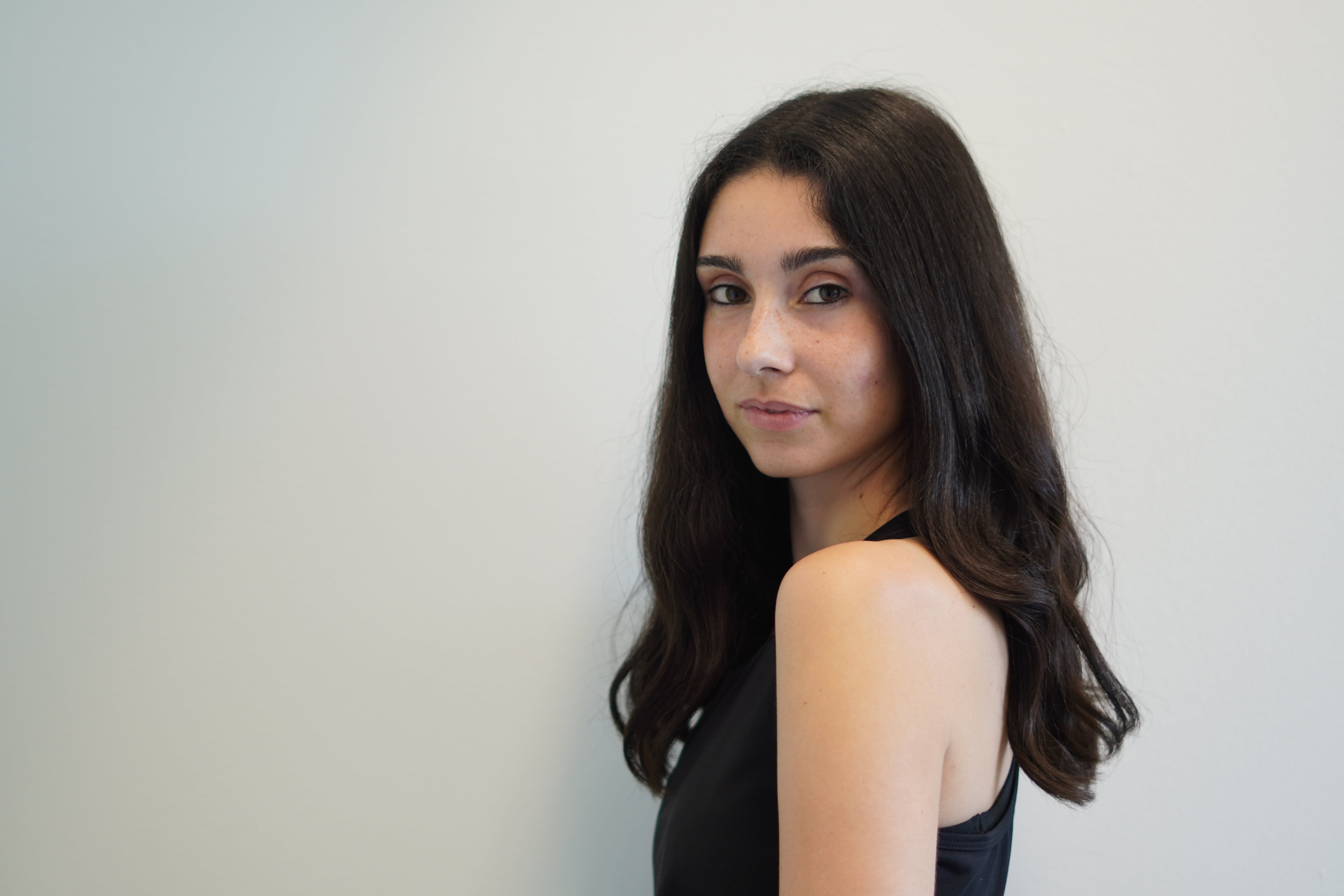 Laia Viñas conversarà sobre la novel·la ‘Aquí baix’ en un club de lectura obert a tothom