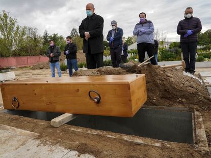 Oración el lunes ante el féretro con el cuerpo de Tatary en el cementerio musulmán de Griñón (Madrid)