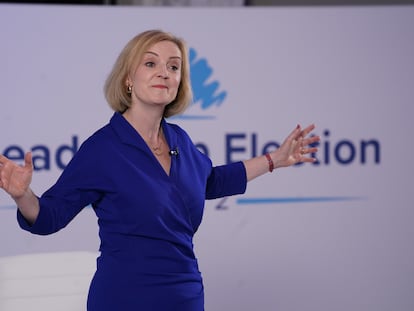 La aspirante a líder del Partido Conservador británico y a primera ministra del Reino Unido, Liz Truss, en un acto de campaña este jueves.