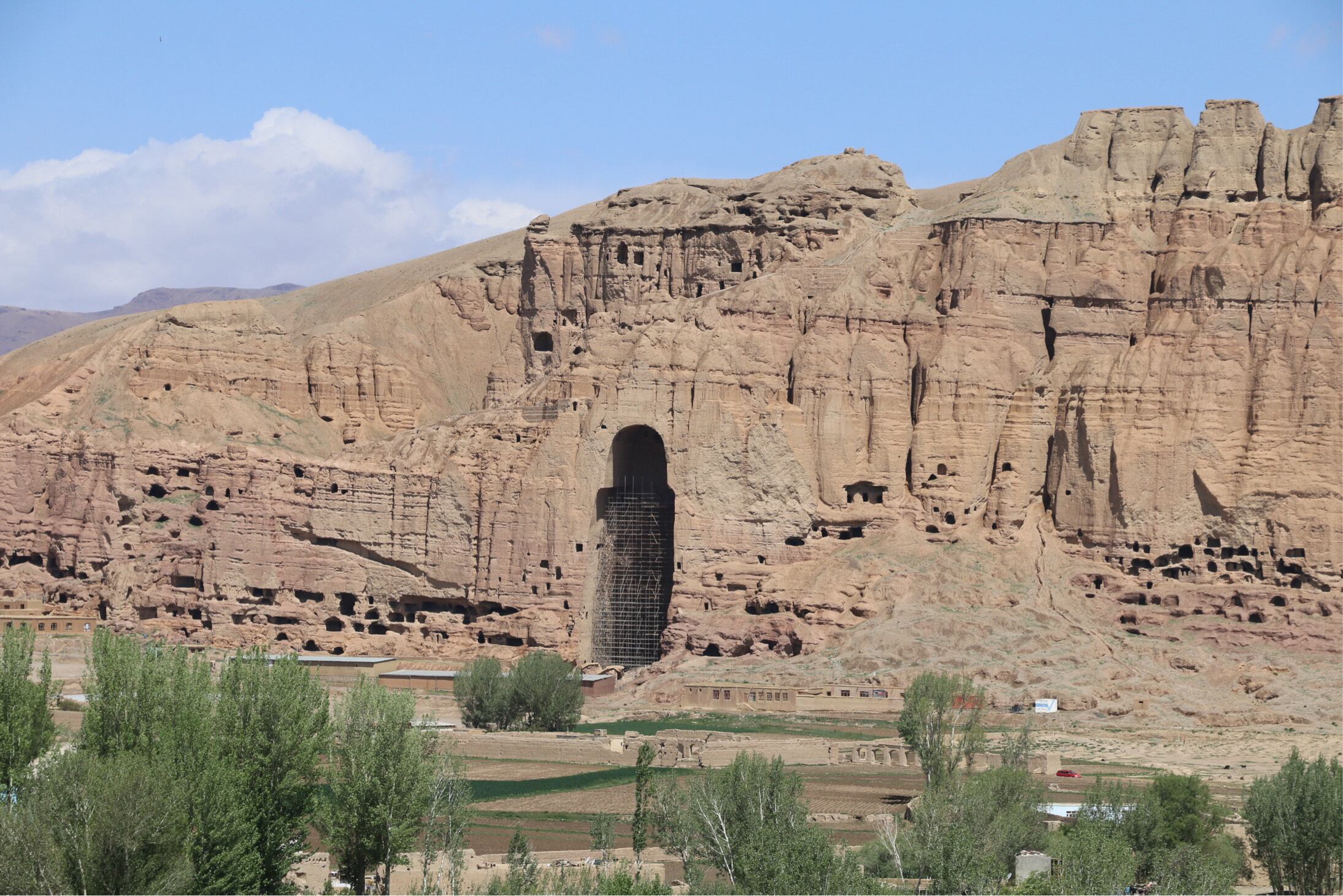 Ruinas de la estatua de Buda en la ciudad afgana de Bamiyán, este sábado. 