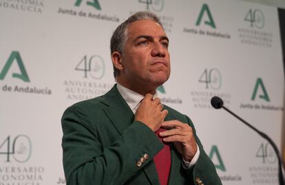 El consejero de la Presidencia, Administración Pública e Interior, Elías Bendodo, durante una rueda de prensa.