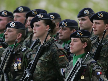 Miembros de la brigada franco-alemana en Berlín el pasado 3 de mayo.