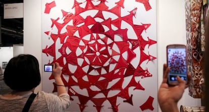 Obra de Pilar Albarracín en la galería Javier López, en Arco.