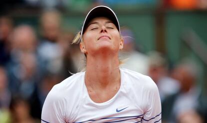 Sharapova, durante un partido de Roland Garros en 2015.