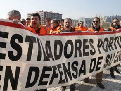 Trabajadores y empresarios se ven las caras este martes, con la mediación del Gobierno, para acordar las nuevas condiciones laborales