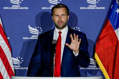 El candidato republicano a vicepresidente, J. D. Vance, este lunes durante un acto de campaña en Atlanta (Georgia).