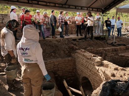 The relatives of missing people observe the crematoriums that were discovered by the excavation operations carried out by the Search Unit for Disappeared Person (UBPD), in Juan Frío, Norte de Santander, on September 27, 2023