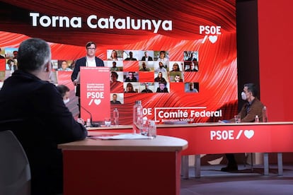 Salvador Illa, este sábado, durante su intervención en el comité federal del PSOE en presencia de Pedro Sánchez.