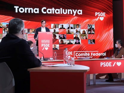 Salvador Illa, este sábado, durante su intervención en el comité federal del PSOE en presencia de Pedro Sánchez.