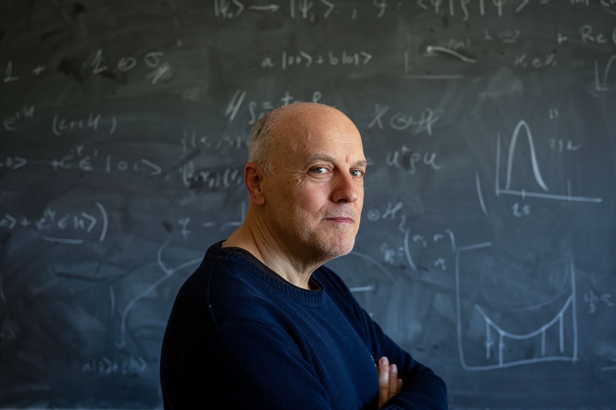 Alberto Casas, physicist: Free will is an illusion created by our brain. Everything that is going to happen is already written'
