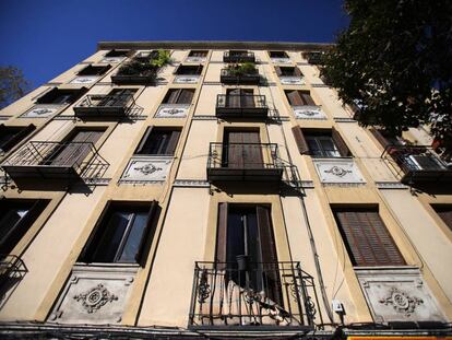 Edificio de Madrid adquirido por un fondo de inversión para alquilar los pisos en la plataforma Airbnb.