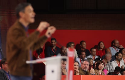 El secretario general del PSOE-A, Juan Espadas, durante la intervencin del Pedro Snchez, este domingo en Sevilla.