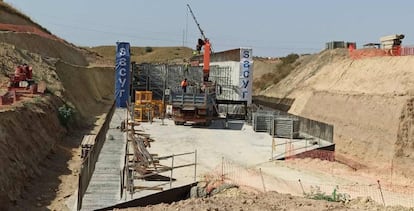 Obras del AVE en Níjar (Almería).