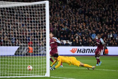 Yarmolenko marca el segundo gol del West Ham que elimina al Sevilla.